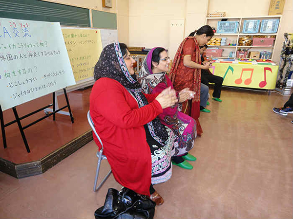 「南アジア地域　小学校理科教育の質的向上（「教えと学び」の現場教育）」コース学校訪問