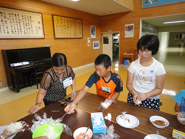 JICA北海道（帯広）「持続的農業生産と環境保全のための土壌診断技術」コース学校訪問